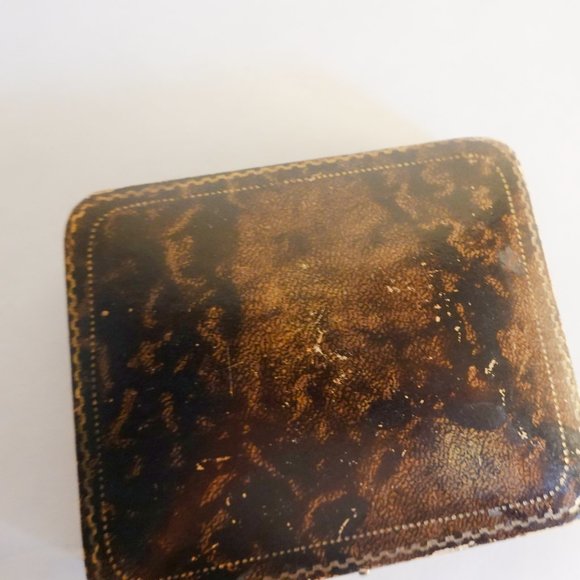 Antique mens empty cuff links & collar studs leather box - Picture 1 of 2